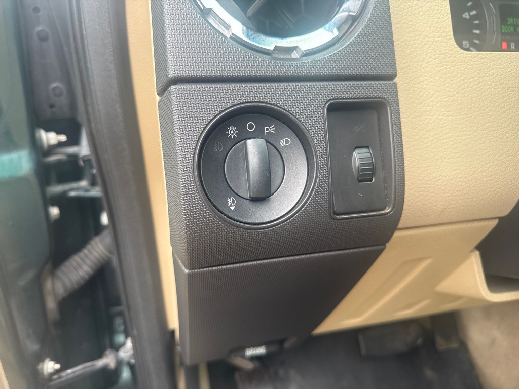 2010 Ford F-250 Image 23