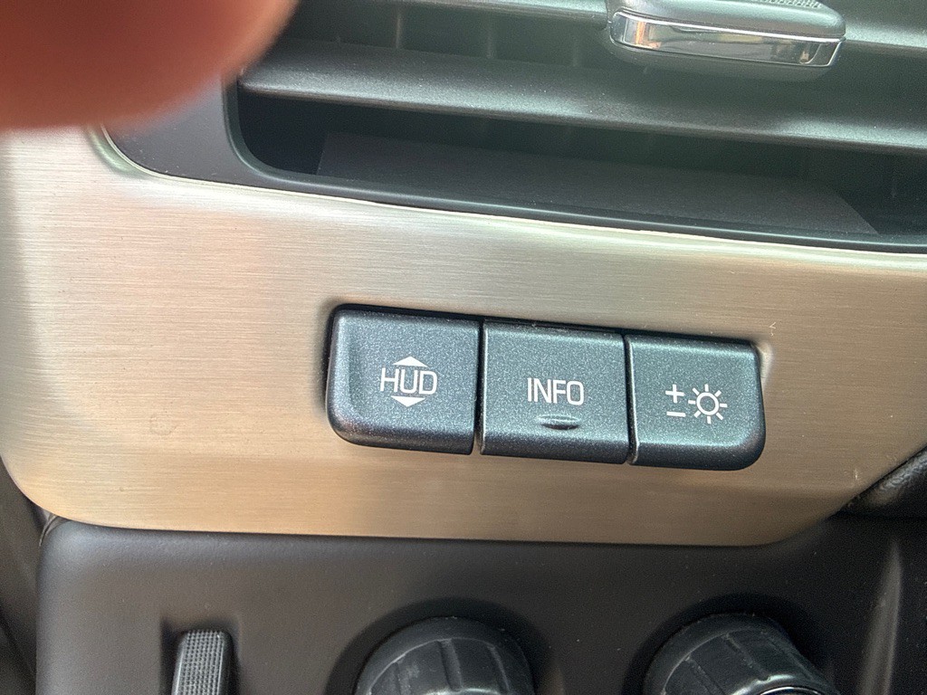 2018 GMC Yukon Image 32