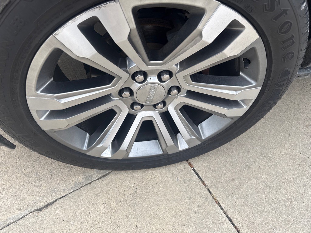 2019 GMC Yukon Image 10