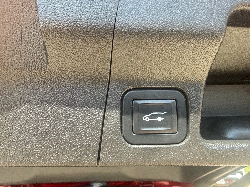 2018 GMC Acadia Image 13