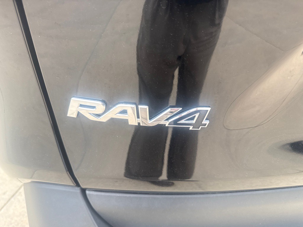 2025 Toyota Rav4 Image 12