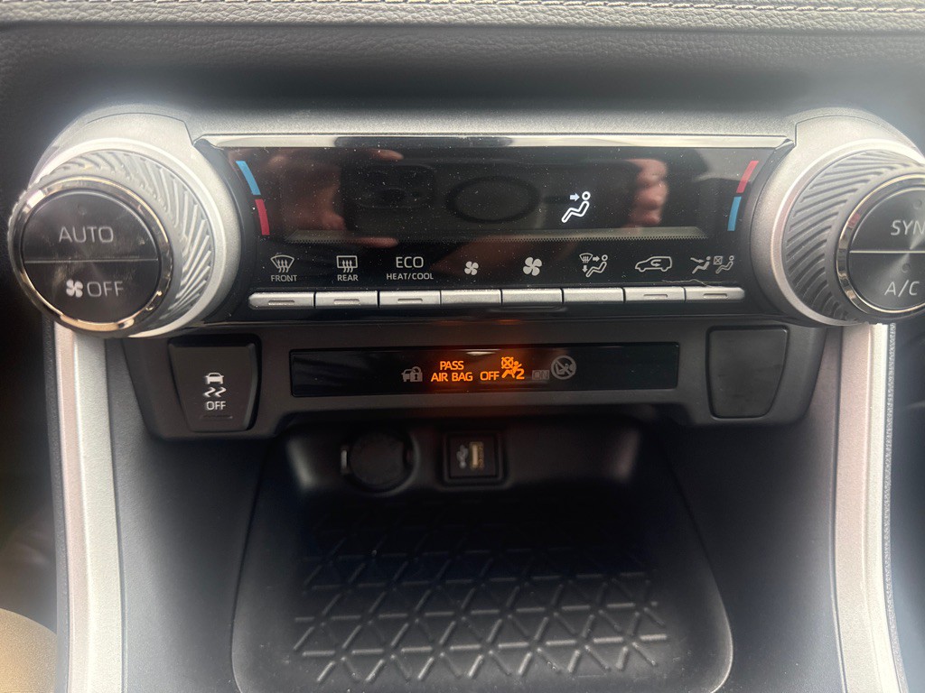 2025 Toyota Rav4 Image 24