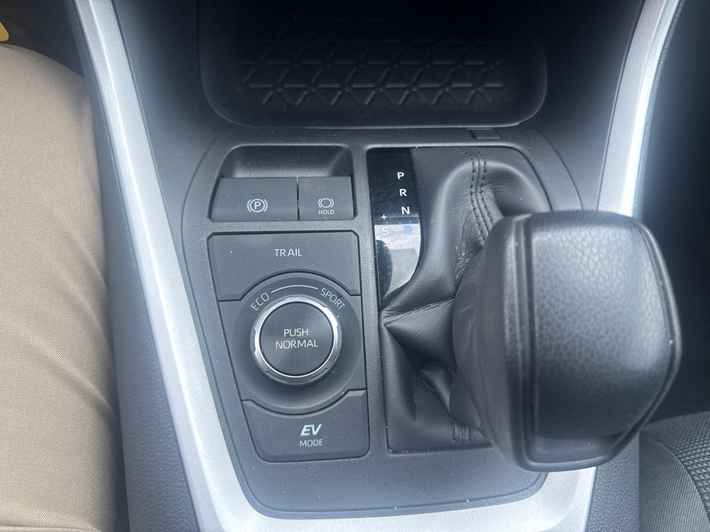 2025 Toyota Rav4 Image 25