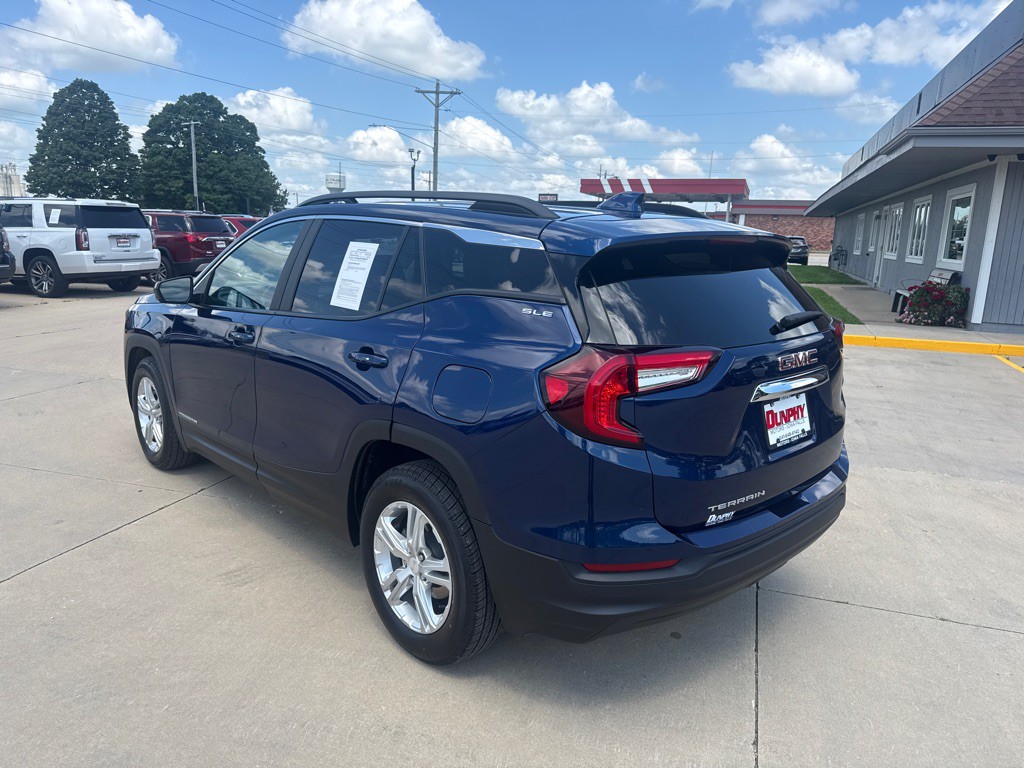 2022 GMC Terrain Image 4
