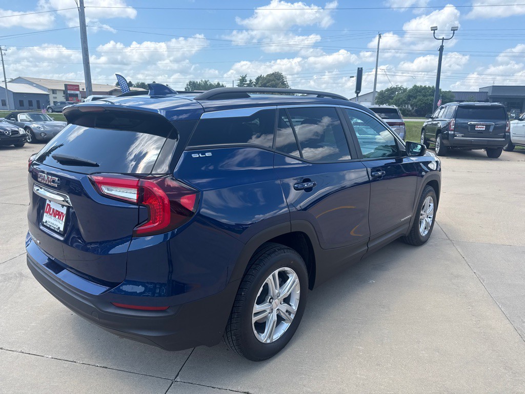 2022 GMC Terrain Image 6
