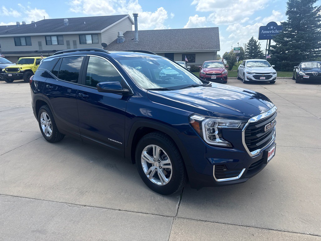 2022 GMC Terrain Image 8