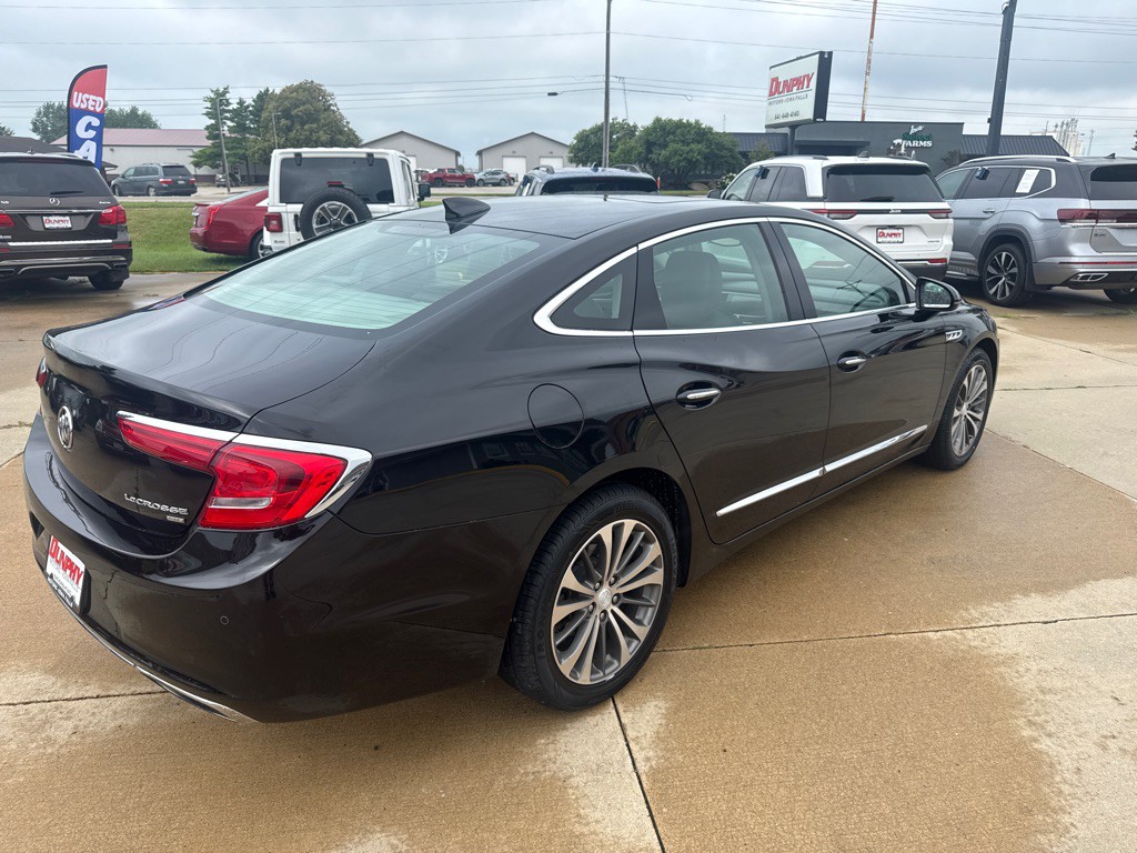 2019 Buick Lacrosse Image 3