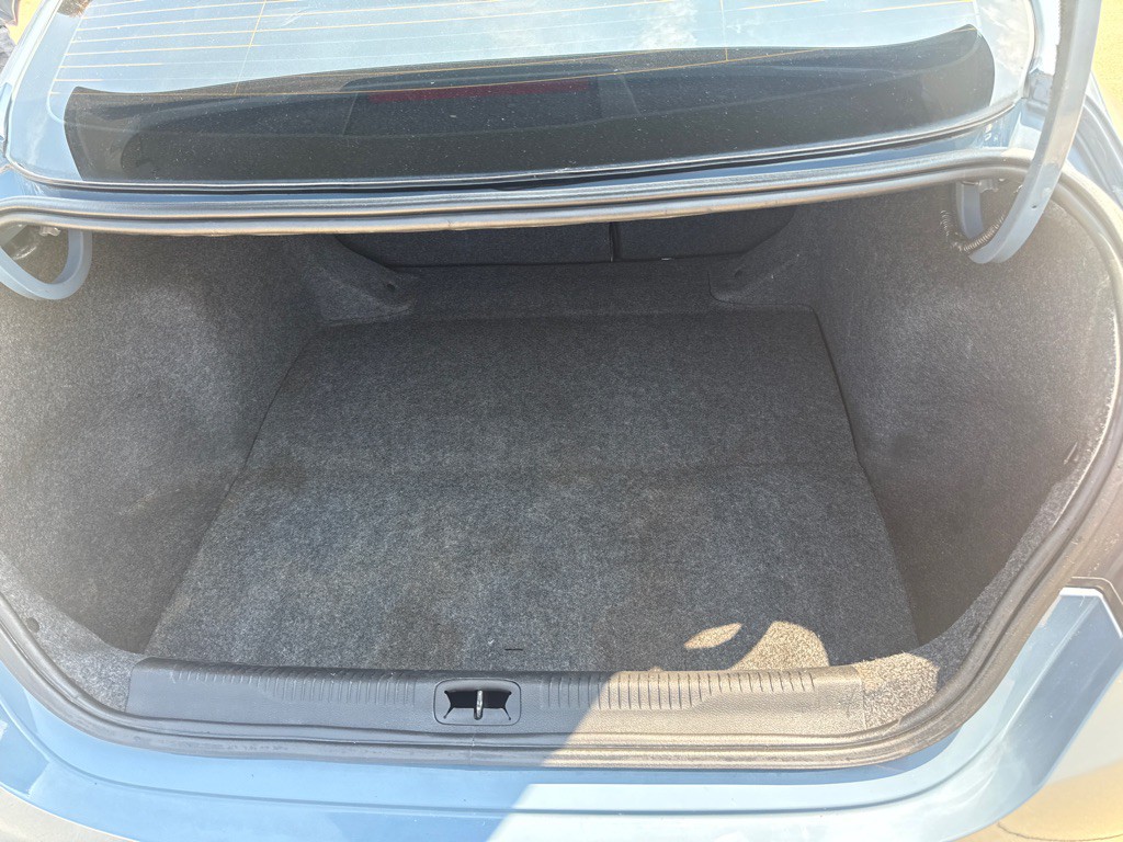 2015 Chrysler 200 Image 12