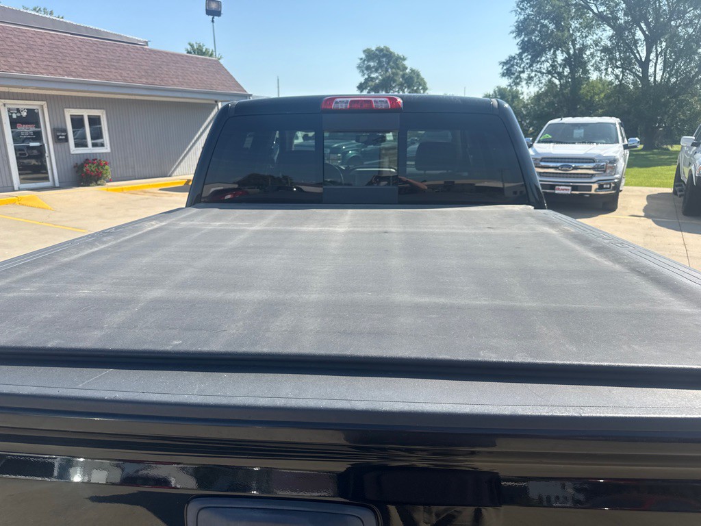 2015 GMC Sierra Image 16