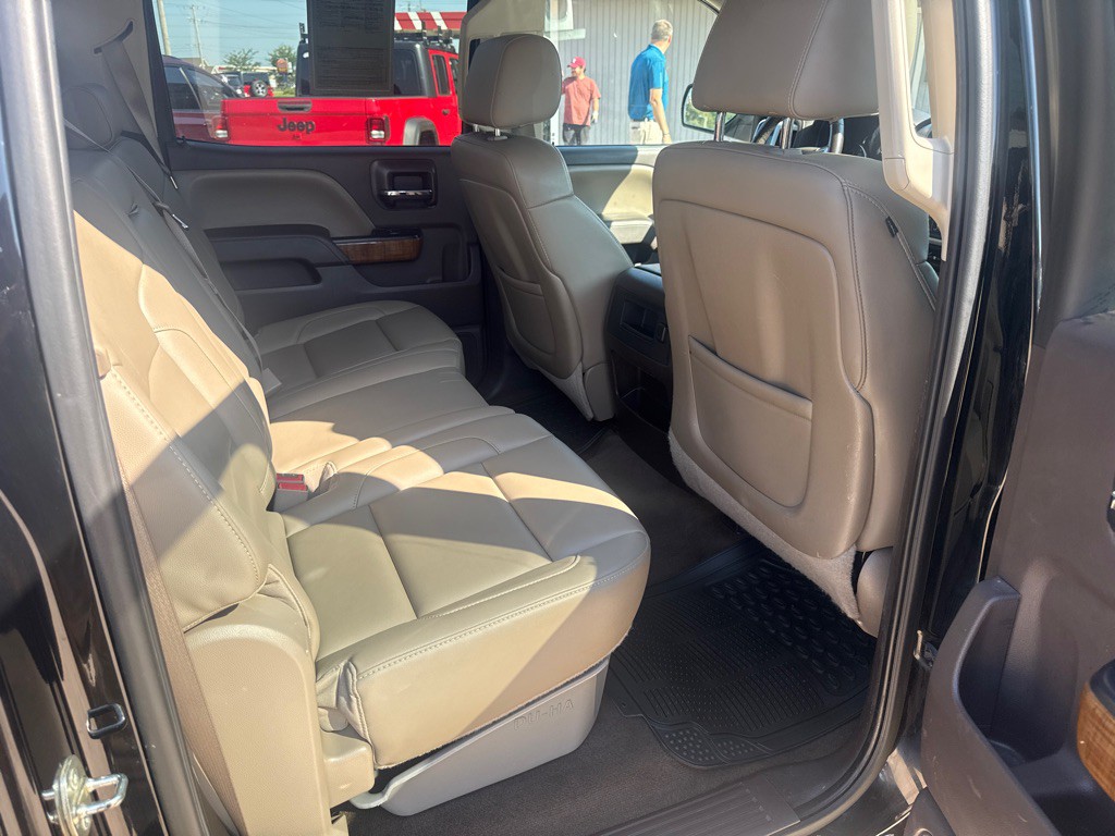 2015 GMC Sierra Image 17
