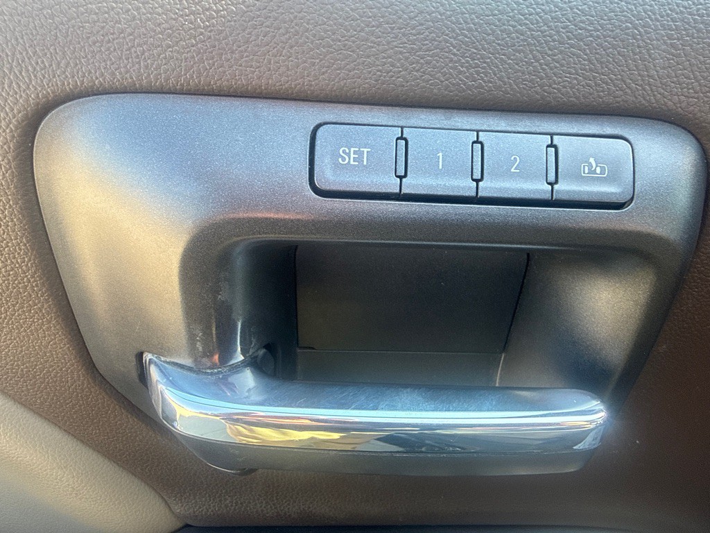2015 GMC Sierra Image 25