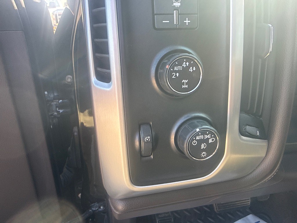 2015 GMC Sierra Image 26