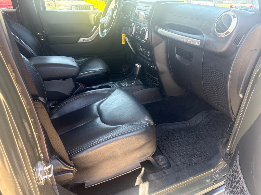 2015 Jeep Wrangler Unlimited Image 15
