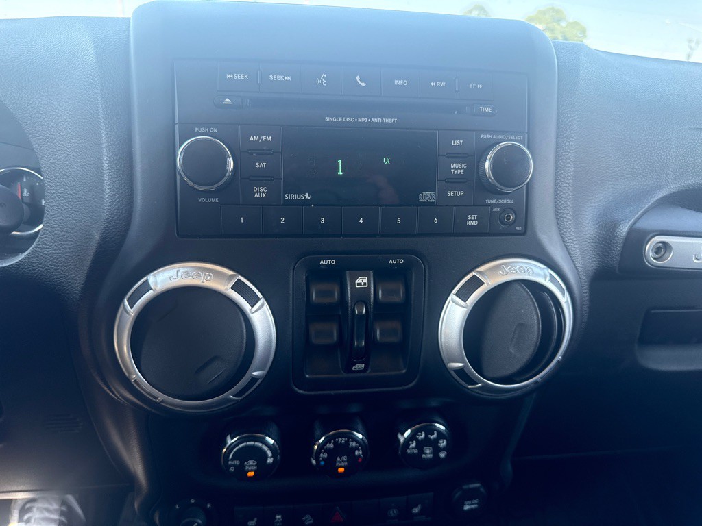 2015 Jeep Wrangler Unlimited Image 23
