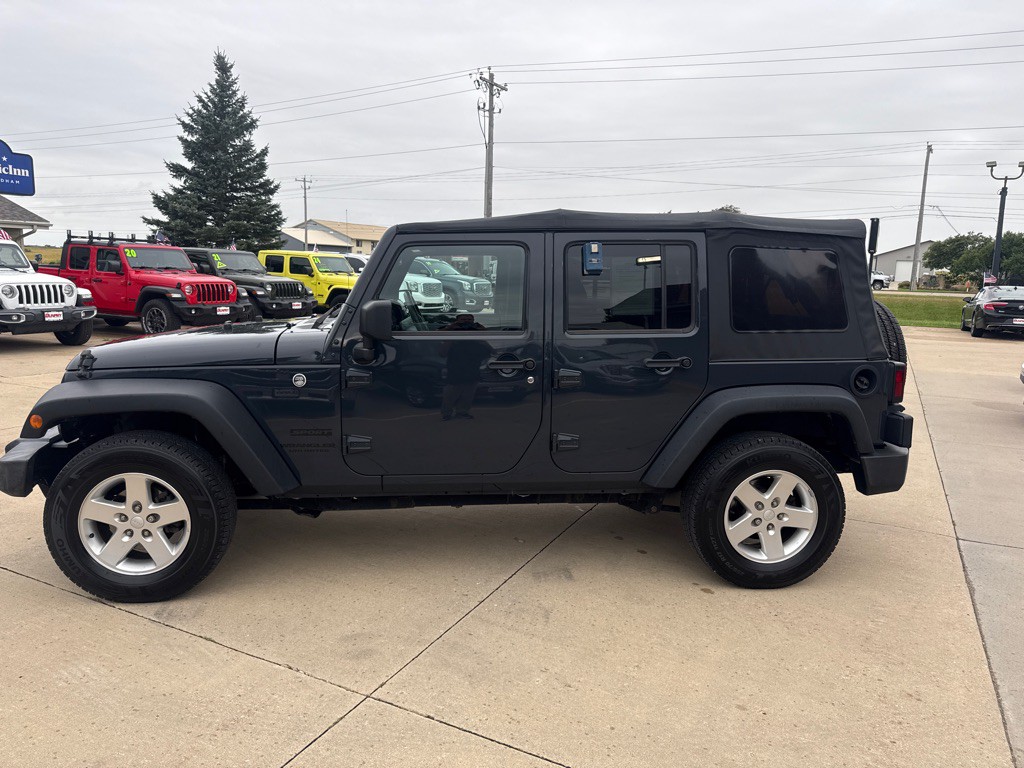 2016 Jeep Wrangler Unlimited Image 2