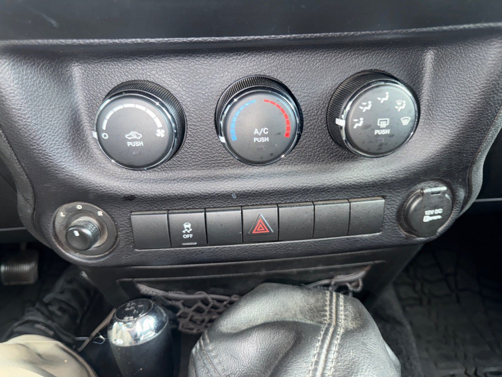 2016 Jeep Wrangler Unlimited Image 18