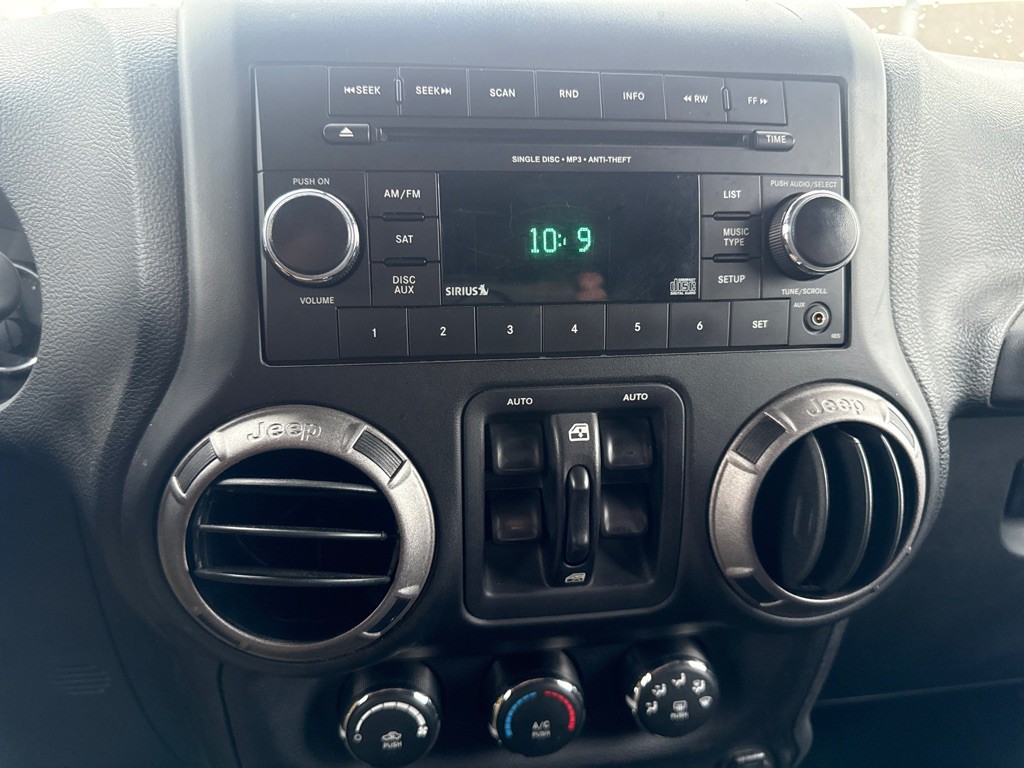 2016 Jeep Wrangler Unlimited Image 19