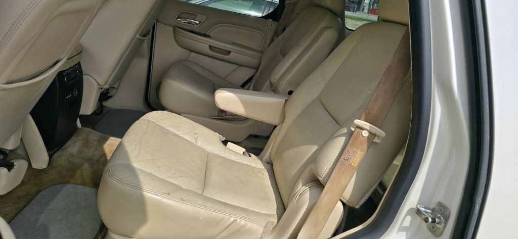 2007 Cadillac Escalade Image 6
