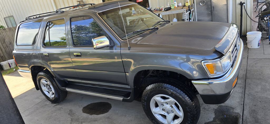 1995 Toyota 4Runner Image 10