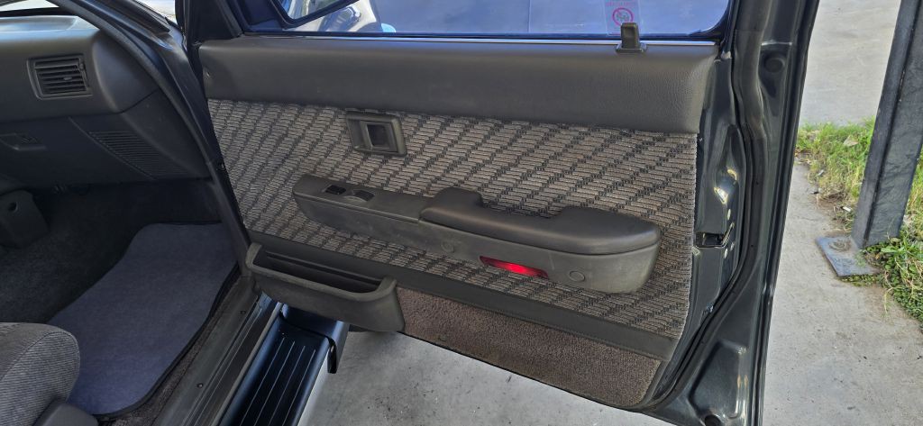 1995 Toyota 4Runner Image 37