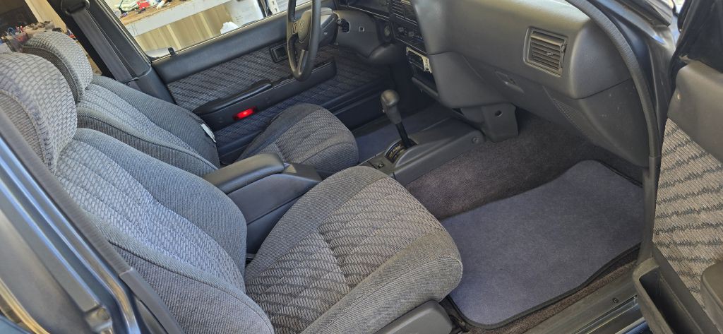 1995 Toyota 4Runner Image 38