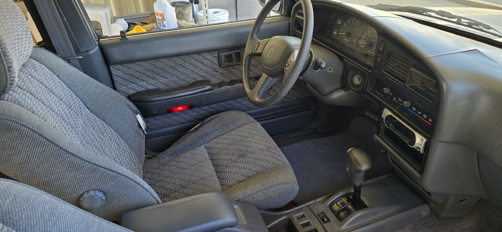 1995 Toyota 4Runner Image 39