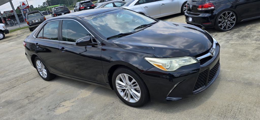 2015 Toyota Camry Image 2