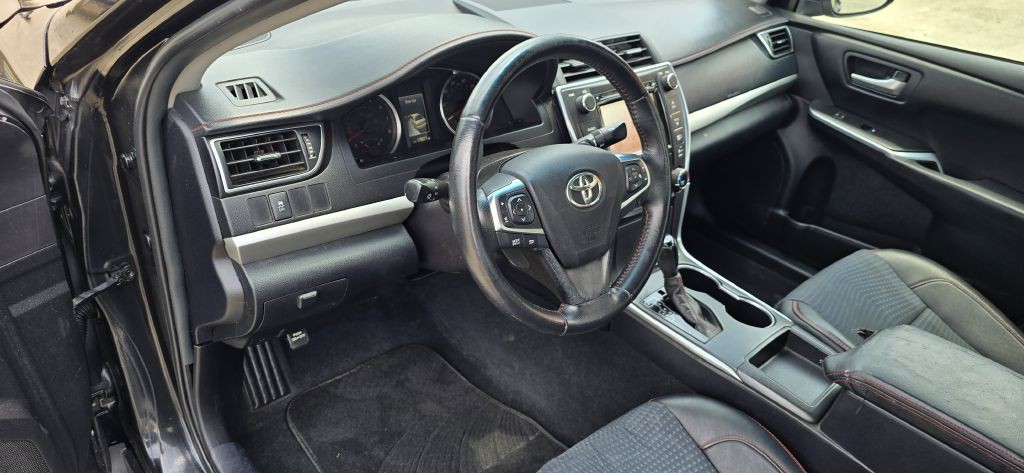 2015 Toyota Camry Image 5