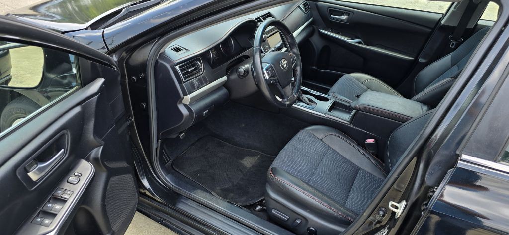 2015 Toyota Camry Image 7