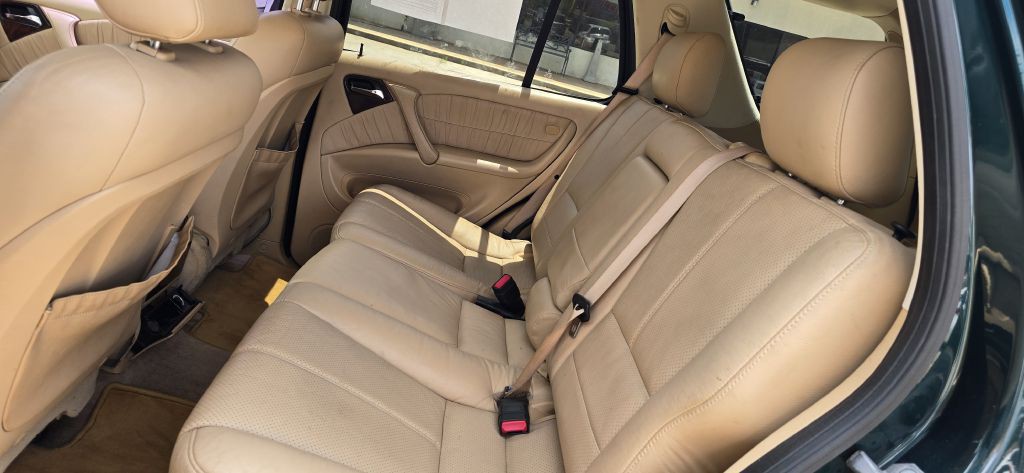 2004 Mercedes-Benz M-Class Image 6