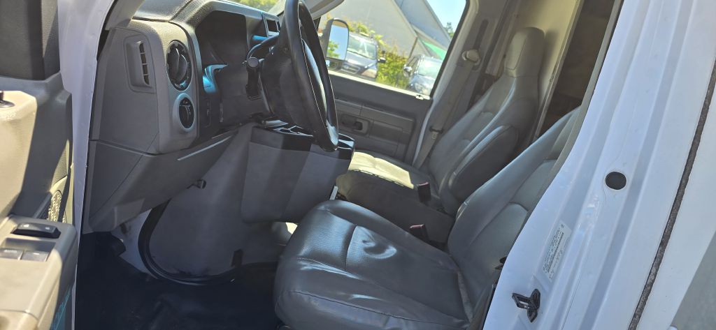 2019 Ford Econoline Image 3