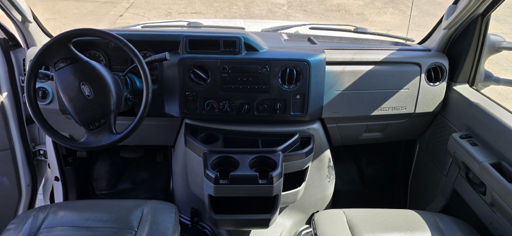 2019 Ford Econoline Image 5