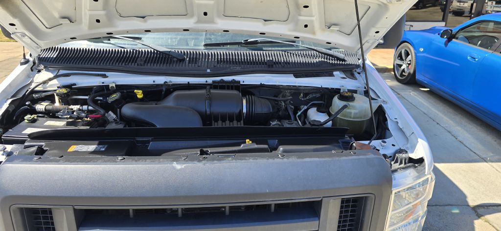 2019 Ford Econoline Image 8