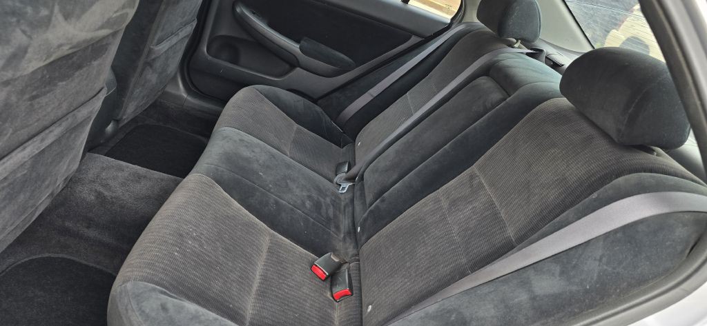 2003 Honda Accord Image 7