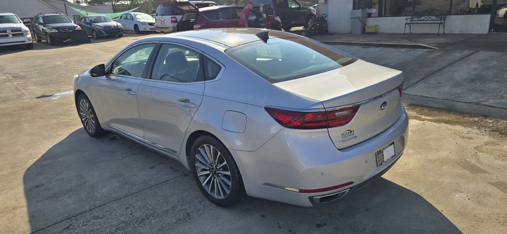 2017 Kia Cadenza Image 4