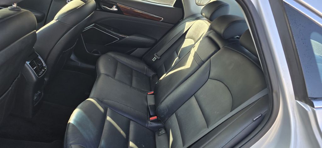 2017 Kia Cadenza Image 6