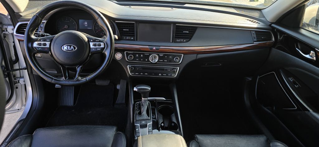 2017 Kia Cadenza Image 7