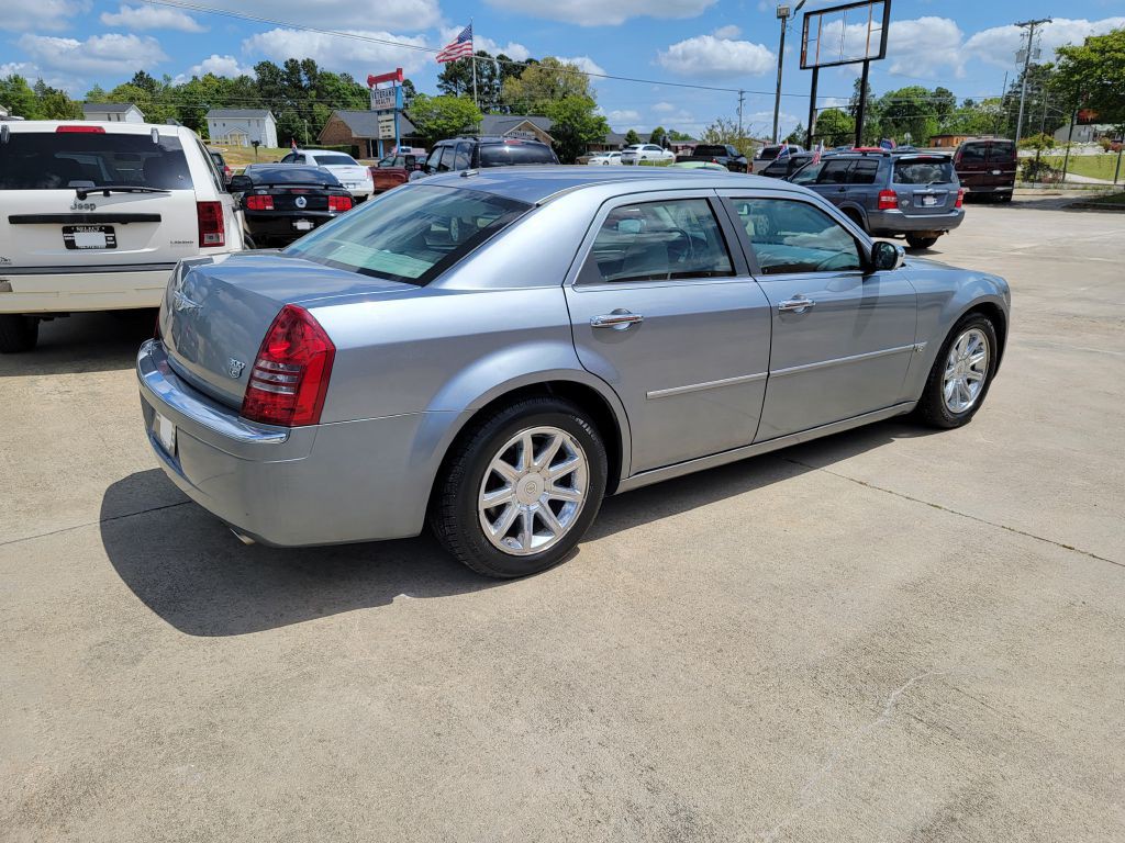 2006 Chrysler 300 Image 3