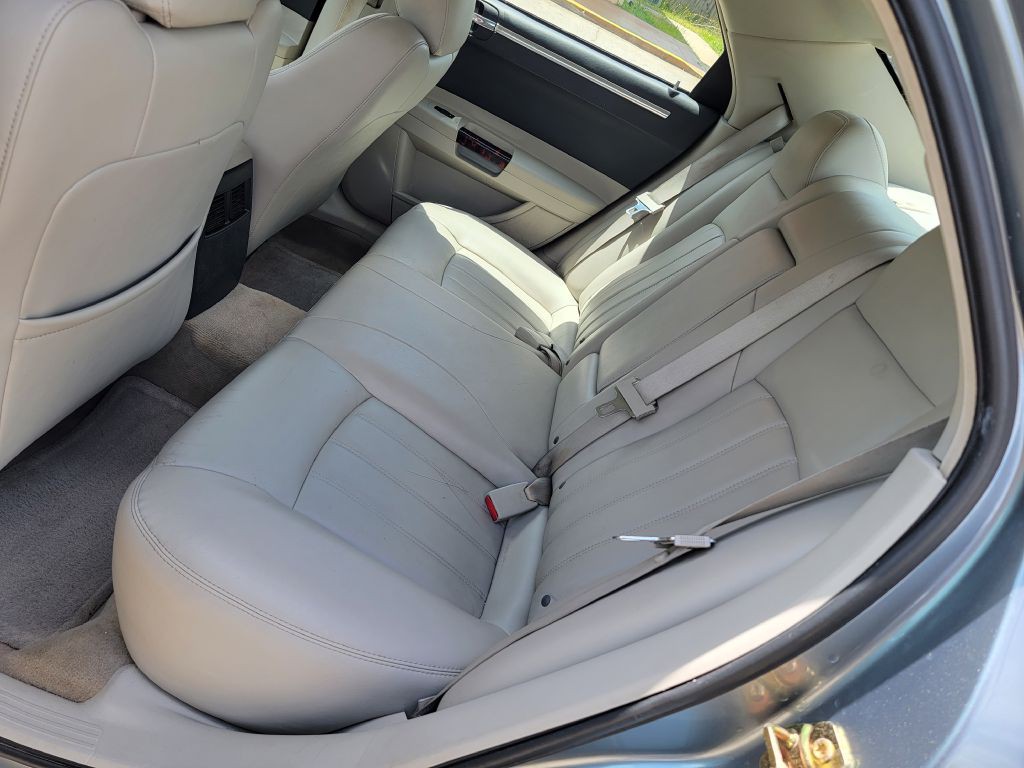 2006 Chrysler 300 Image 6