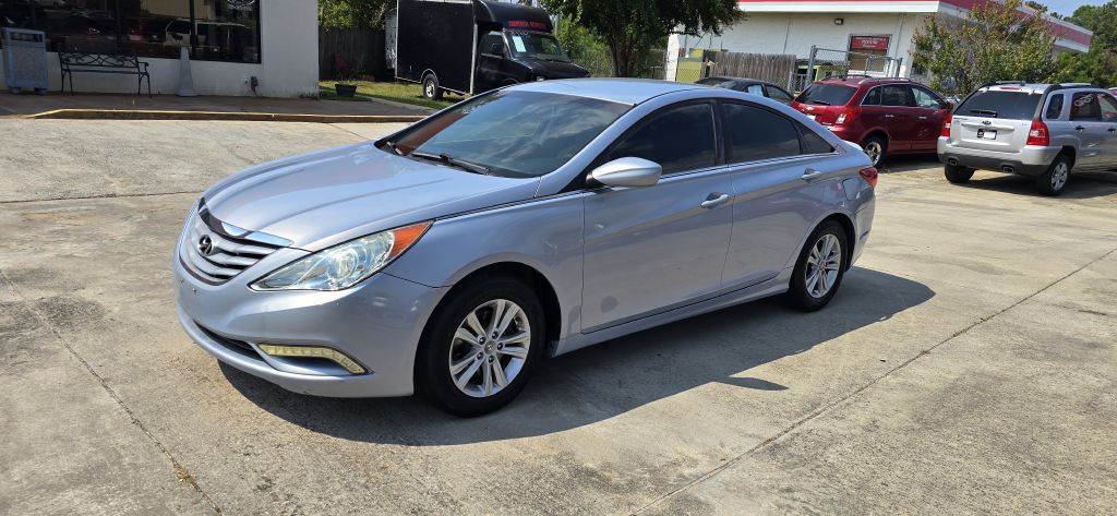 2012 Hyundai Sonata Image 1