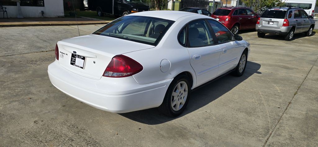 2007 Ford Taurus Image 3