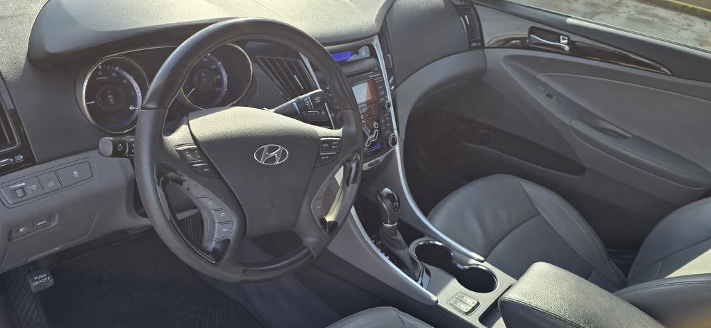 2013 Hyundai Sonata Image 6