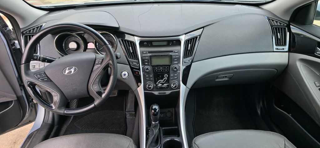2013 Hyundai Sonata Image 6