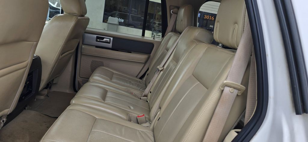 2011 Ford Expedition Image 6