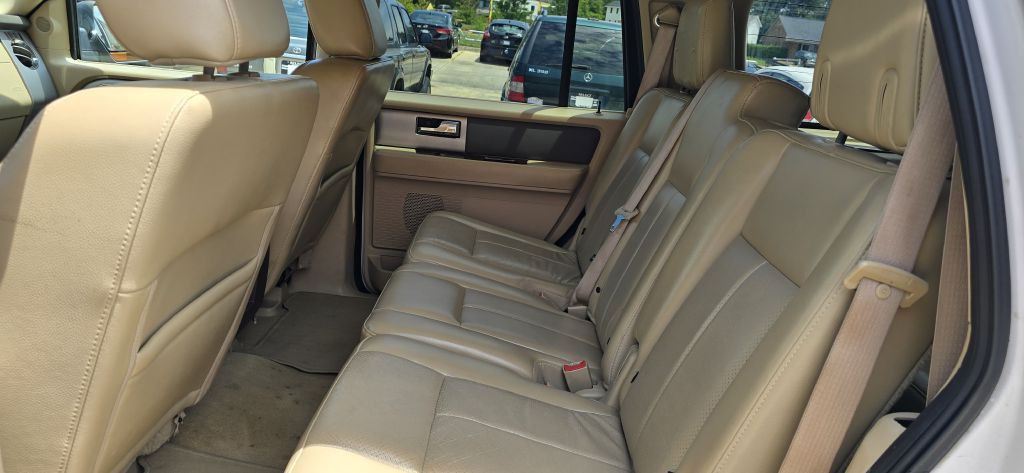 2011 Ford Expedition Image 6