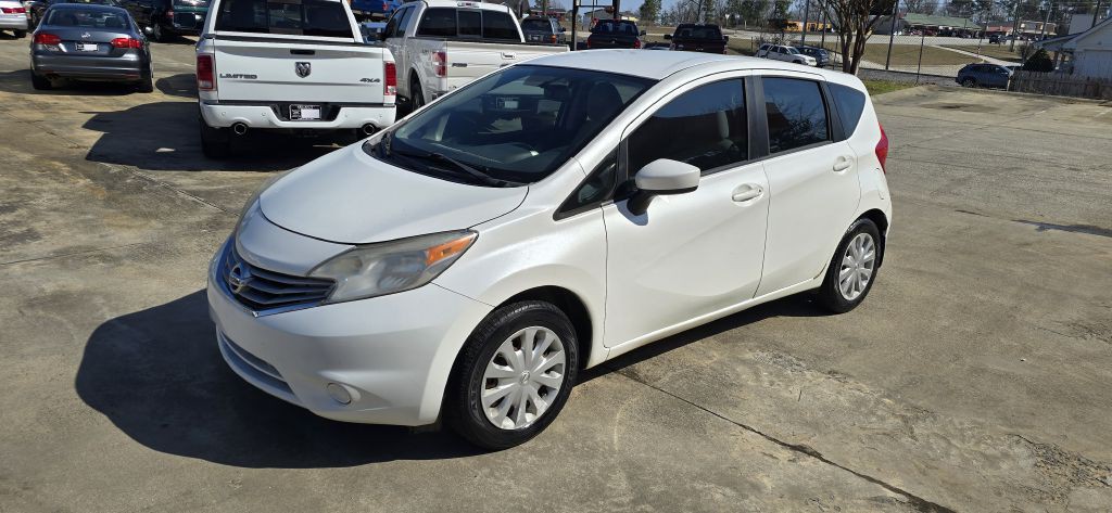 2015 Nissan Versa Image 2