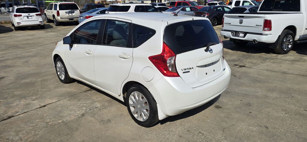 2015 Nissan Versa Image 3