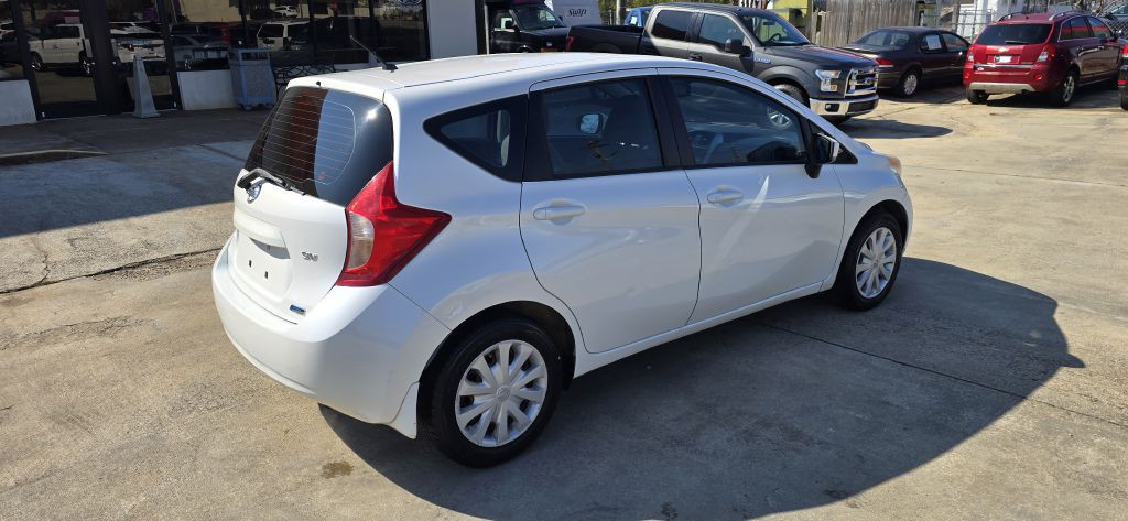2015 Nissan Versa Image 4