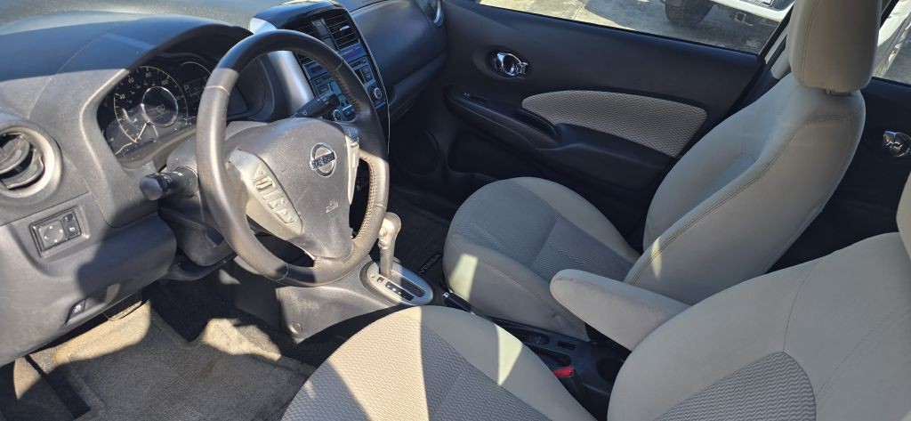 2015 Nissan Versa Image 5