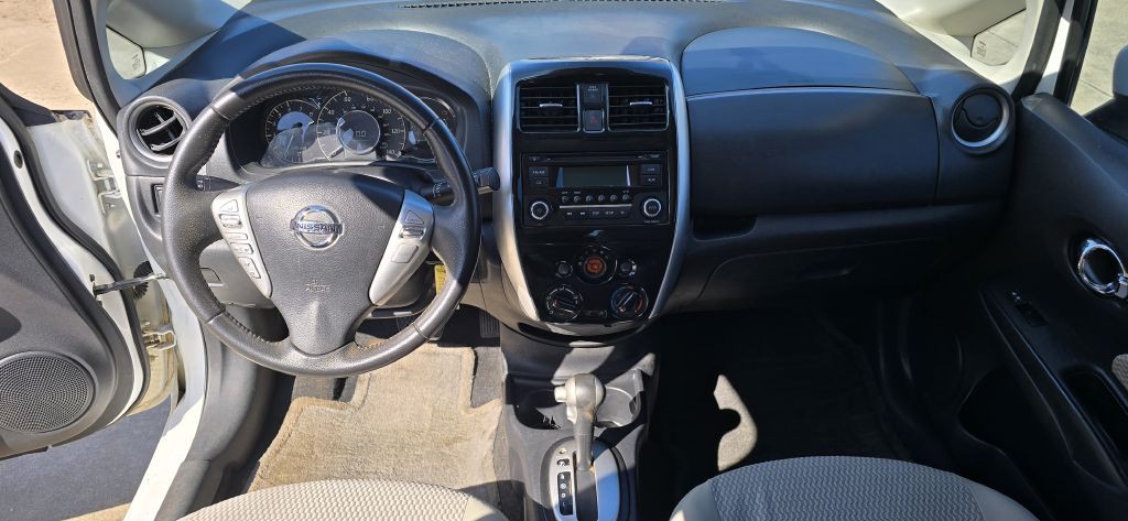 2015 Nissan Versa Image 7
